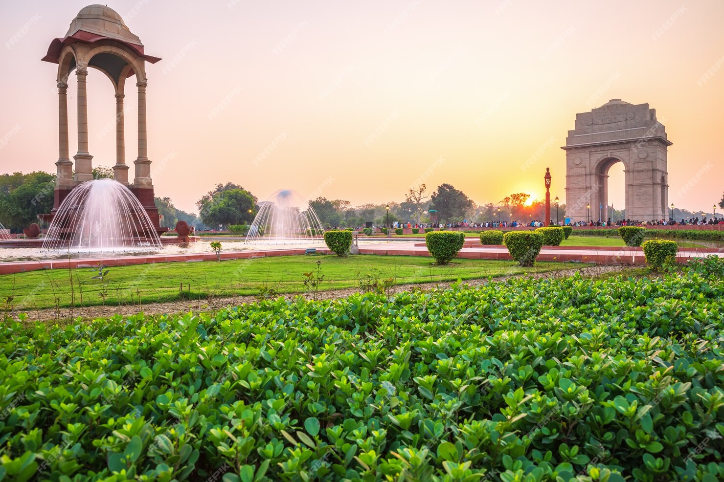 Save Money on Travel in Delhi